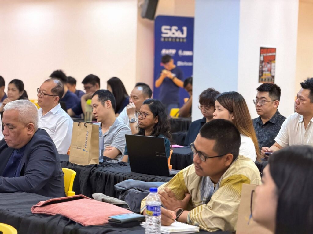 SAMENTA Hyperlokal SME AI Fest 2026 at UOW Malaysia KDU Penang — attendees at the Batu Kawan session