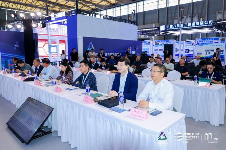 Industry delegates and panellists at the Yangtze River Delta Intelligent Construction and Construction Robot Global Conference