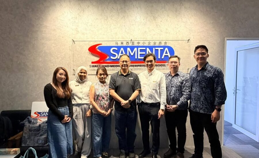 SAMENTA National Digitalisation and AI Committee group photo in front of the SAMENTA backdrop